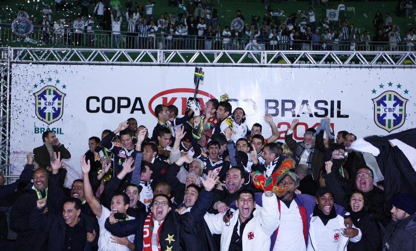 8° - Vasco (cinco títulos) - quatro Campeonatos Brasileiros (1974, 1989, 1997 e 2000) e uma Copa do Brasil (2011)