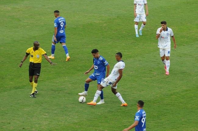 Fotos da partida entre Cruzeiro e Bahia, no Mineiro, pela 20 rodada da Srie B do Brasileiro
