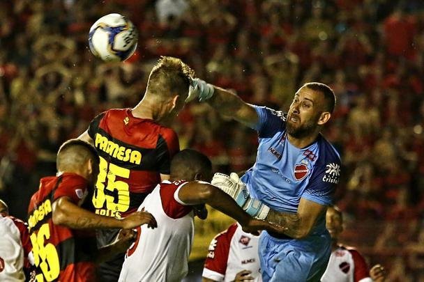 Sport e Vila Nova empataram, em 0 a 0, neste domingo, na Ilha do Retiro