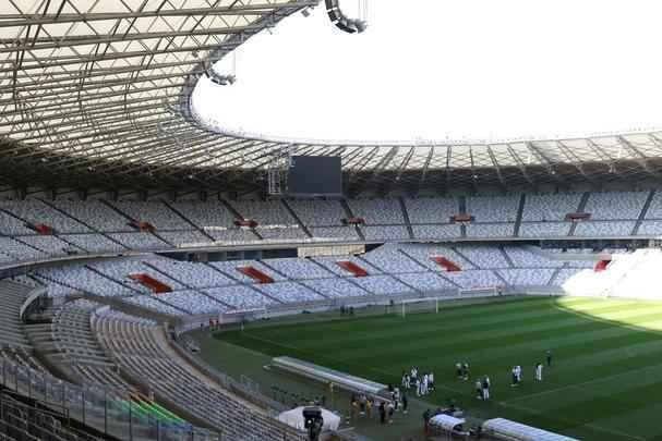 Jogadoras francesas foram bem mais discretas e apenas contemplaram o Mineiro