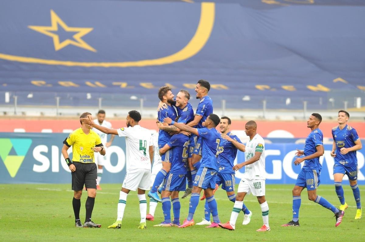 Fotos do clssico de ida da semifinal do Campeonato Mineiro, entre Cruzeiro e Amrica, no Mineiro, em Belo Horizonte