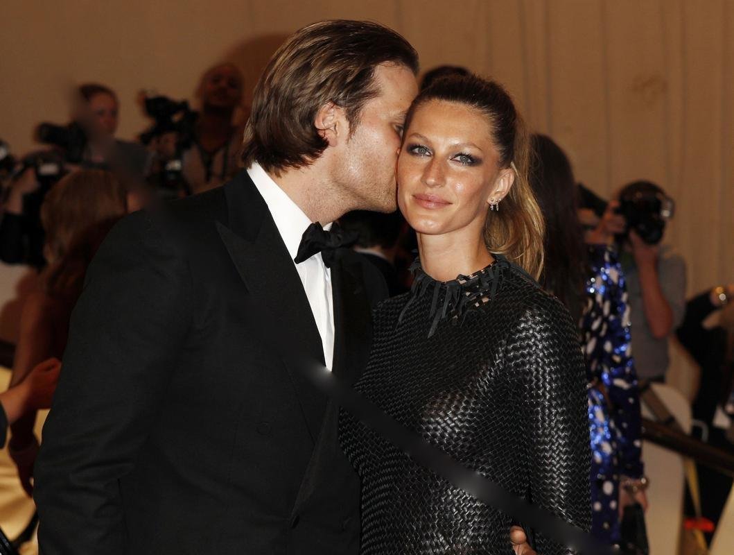 Foto da supermodelo Gisele Bndchen e de Tom Brady, jogador de futebol americano do Tampa Bay Buccaneers