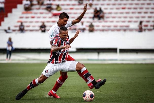 Equipes se enfrentaram pela sétima rodada do Campeonato Pernambucano no estádio do Arruda