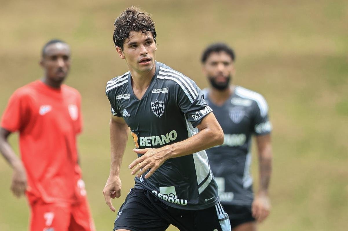 No segundo jogo-treino, Galo venceu por 3 a 0, com gols de Pavn e Eduardo Sasha, duas vezes