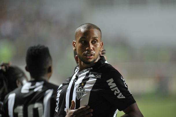 Veja fotos do jogo Atltico x URT