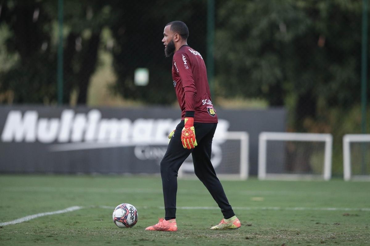 Com novo uniforme de treino, Atlético fechou nesta sexta-feira sua preparação para enfrentar o Athletic, às 19h deste sábado, no Independência, pela 11ª rodada do Campeonato Mineiro