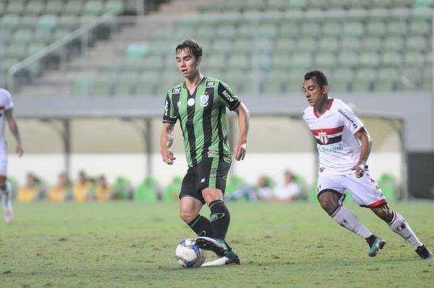 Fotos do primeiro tempo da partida entre Amrica e Botafogo-SP, no Independncia