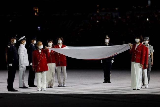 Imagens da cerimnia de abertura dos Jogos Olmpicos de 2020, no Estdio Olmpico de Tquio