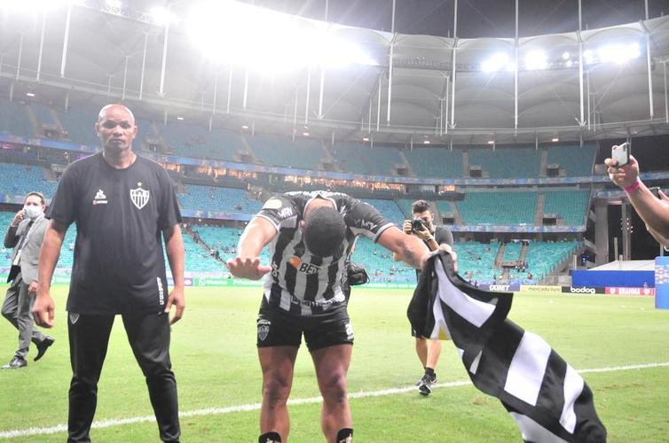 Com gols de Hulk, de pnalti, e Keno (e), o Galo virou sobre o Bahia, por 3 a 2 e chegou ao bicampeonato brasileiro