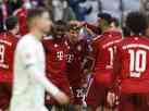 Líder Bayern sai atrás, vira e goleia o lanterna Greuther Furth no Alemão