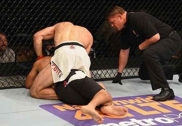 Sheldon Westcott venceu Edgar Garcia por nocaute técnico no primeiro round