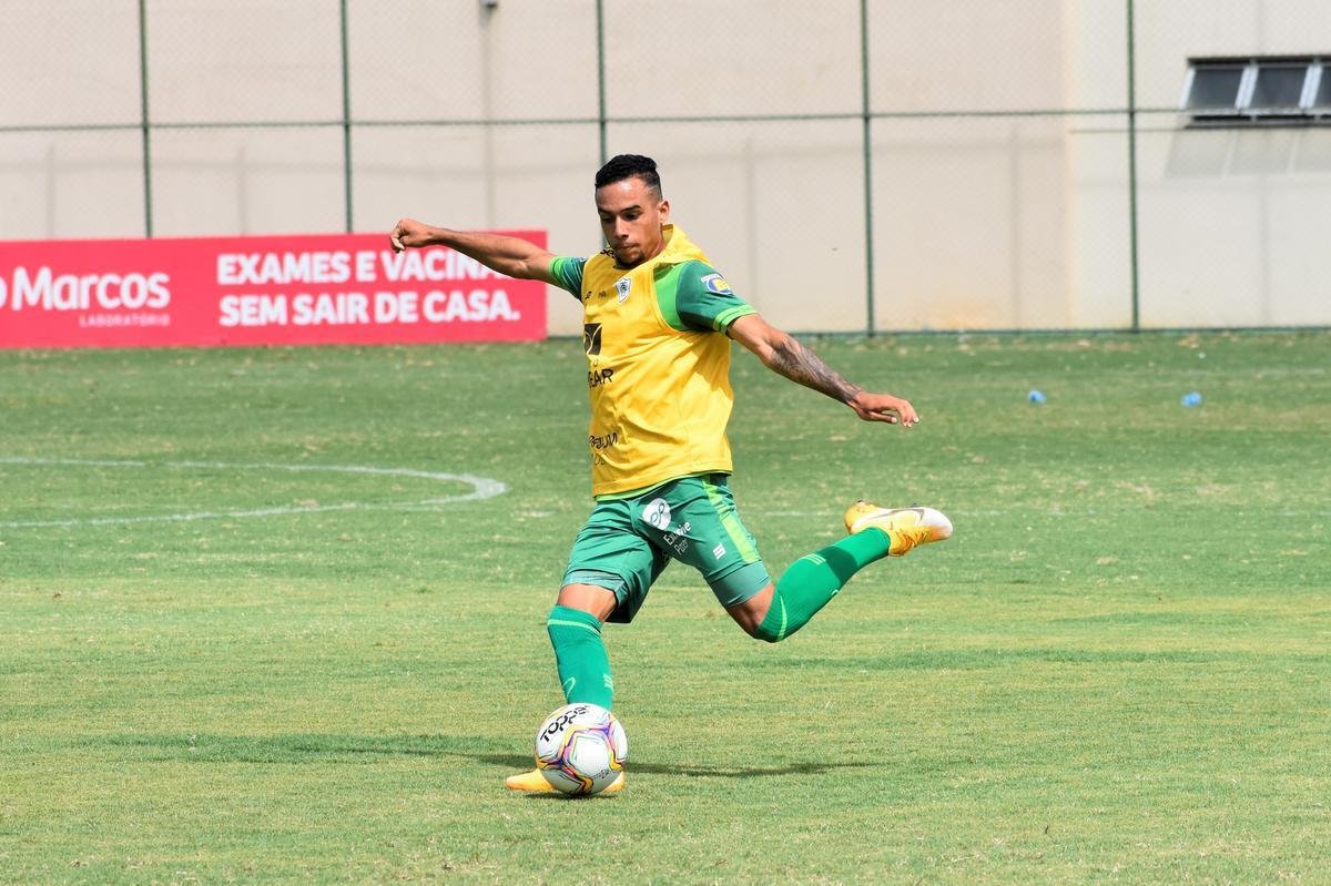 Com o retorno do técnico Lisca, o América deu sequência aos trabalhos de pré-temporada no CT Lanna Drumond, em Belo Horizonte. Os atletas que receberam menos oportunidades na temporada 2020/21 terão chances na primeira fase do Campeonato Mineiro.