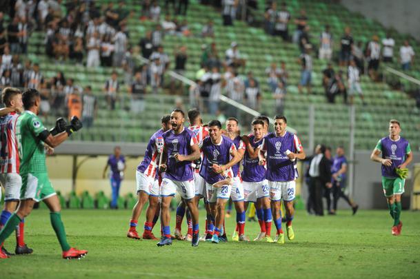 Atltico insistiu no segundo tempo, no conseguiu o terceiro gol e foi eliminado