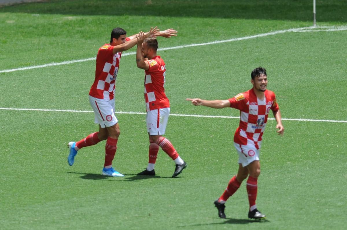 Fotos da vitria do Tombense sobre o Uberlndia pela final da Recopa Mineira