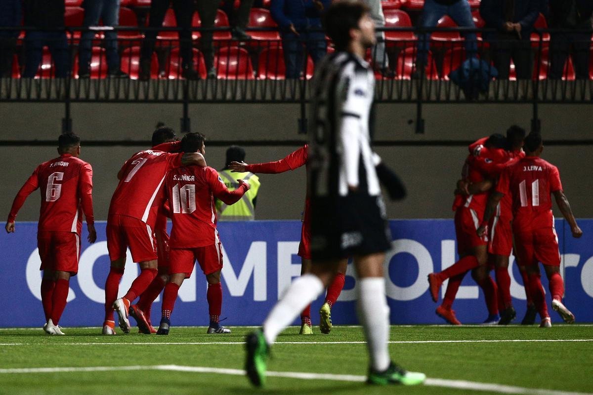 Confira fotos da partida disputada no Chile, pela Copa Sul-Americana
