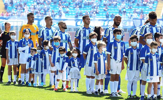 O Avaí está pressionado para voltar a vencer e enfrenta o Atlético no sábado (17/9)