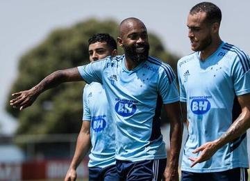 Em participação no podcast "Resenha com TF", do jornalista Thiago Franklin, Chay, que participou da campanha do acesso da Raposa em 2022 elogiou seu ex-técnico