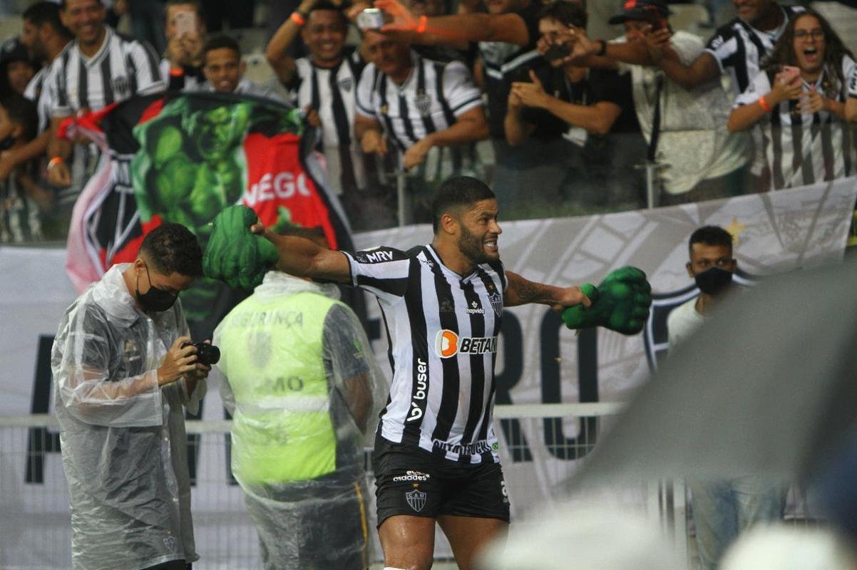 Festa de Hulk com os dois marcados sobre o Juventude no Mineiro