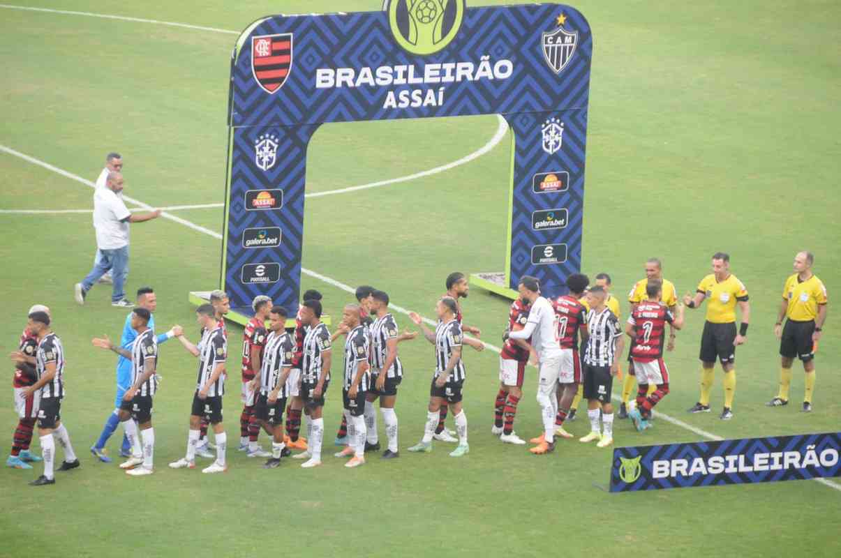 Fotos do jogo entre Atlético e Flamengo, no Mineirão, em Belo Horizonte, pela 13ª rodada do Campeonato Brasileiro