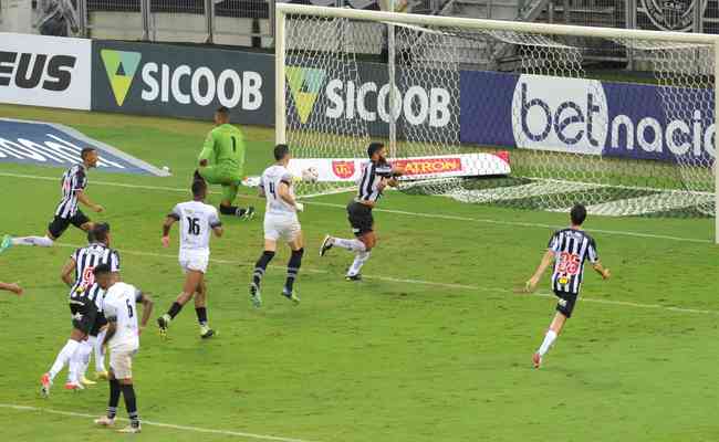 Athletic faz nota de repúdio contra pênalti marcado a favor do Atlético, no Mineirão