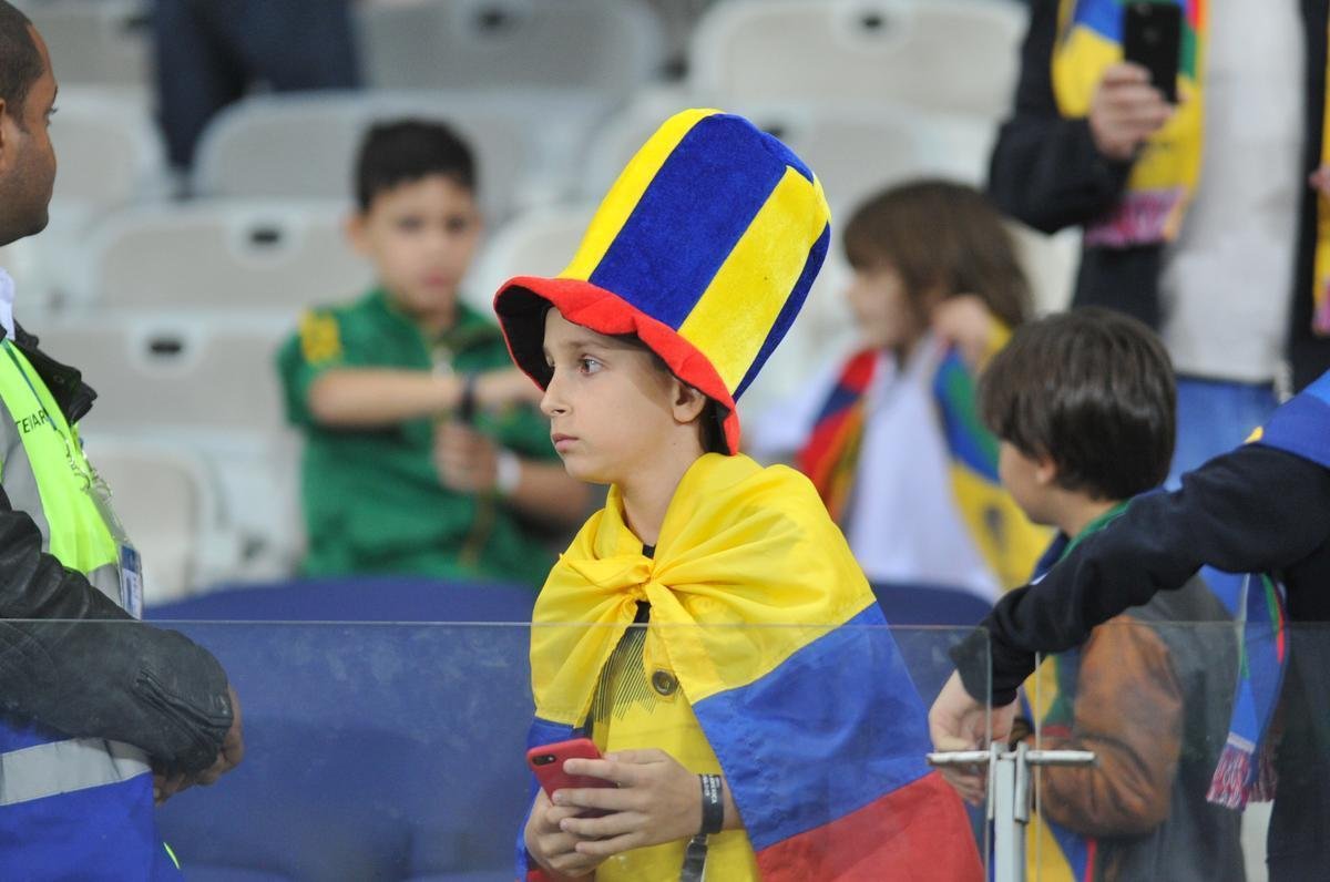 Mineiro recebeu pblico pequeno para duelo entre Equador e Japo nesta segunda-feira. Ainda assim, estrangeiros marcaram presena e tentaram levar incentivo aos jogadores em Belo Horizonte