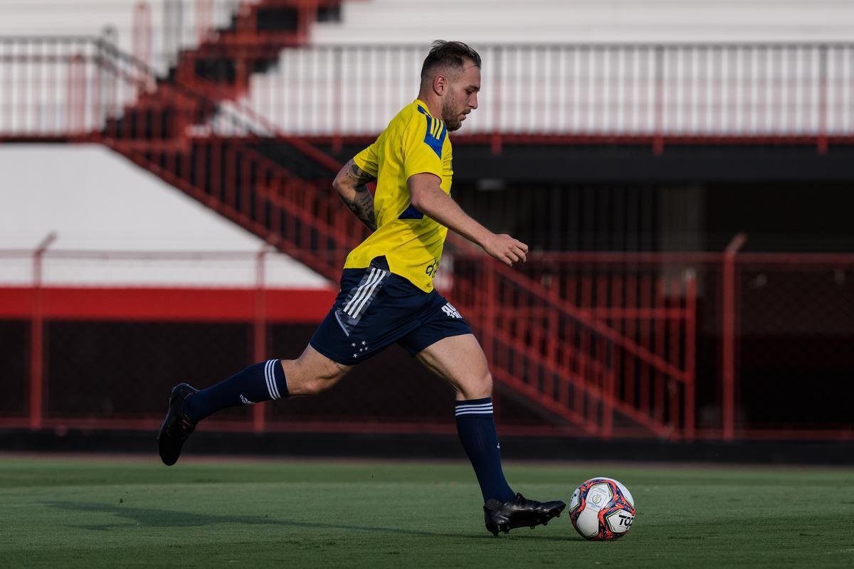 Com atividade no estdio Antnio Accioly, do Atltico-GO, o Cruzeiro encerrou a preparao para enfrentar o Gois, pela 22 rodada da Srie B. A partida est marcada para 21h30 desta tera-feira, na Serrinha, em Goinia.