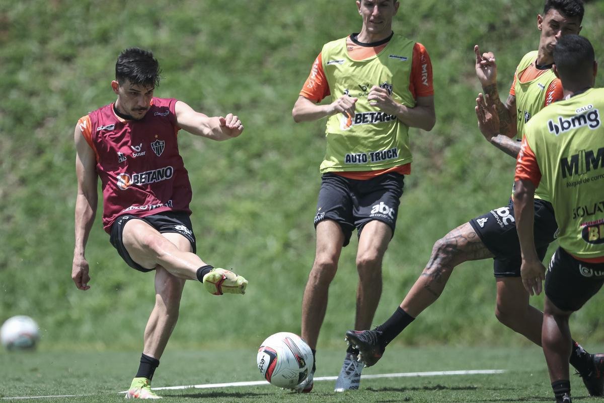 Fotos do treino do Atltico nesta quinta-feira na Cidade do Galo