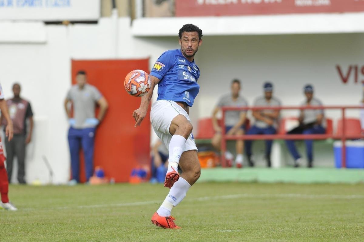 Fotos do duelo entre Villa Nova e Cruzeiro, neste domingo