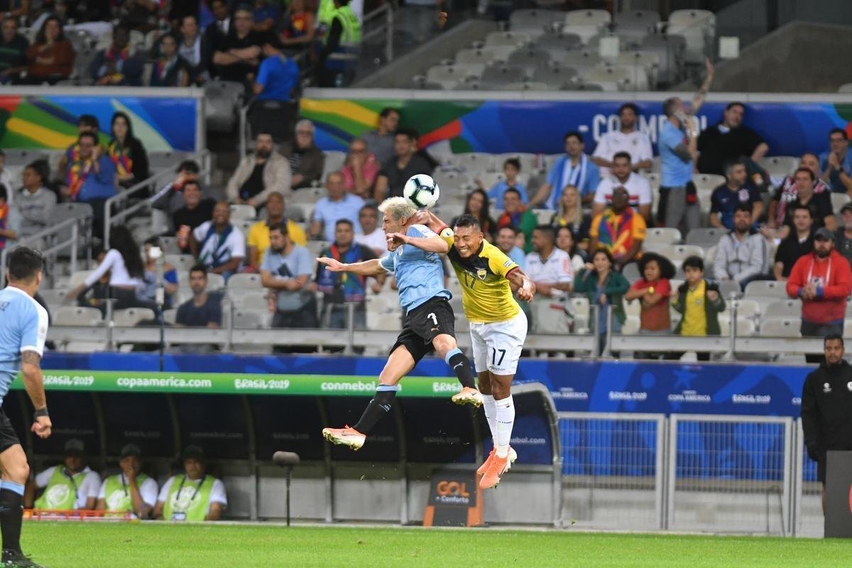 Fotos de Uruguai x Equador, no Mineiro