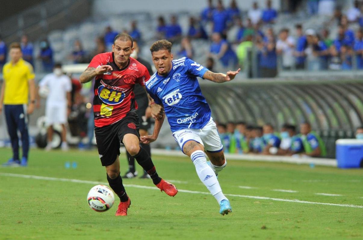 Fotos do jogo entre Cruzeiro e Pouso Alegre