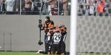 Imagens do primeiro tempo da partida entre Atltico e So Paulo; Carlos ampliou para o Galo