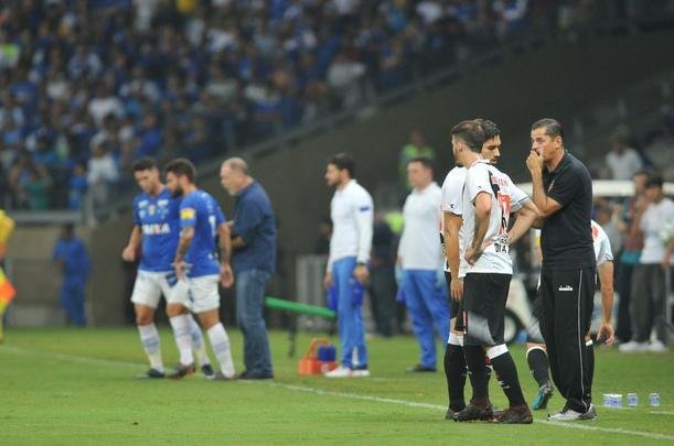 Fotos do primeiro tempo de Cruzeiro x Vasco, no Mineiro, pela 10 rodada do Campeonato Brasileiro
