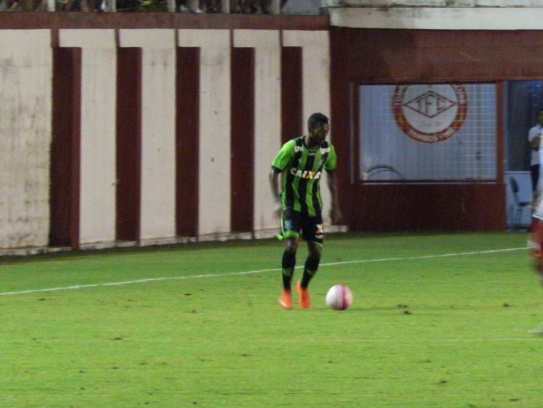 Amrica s empata com Tombense, em jogo fraco no Estdio Almeido, e pode perder posies