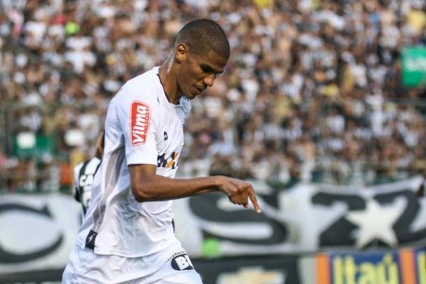 Atltico  derrotado pelo Botafogo, pela 31 rodada do Brasileiro, e fica mais distante do ttulo