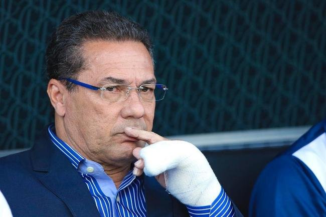 Com gols de Vagner Love (2) e Jadson, Corinthians venceu Cruzeiro por 3 a 0 neste domingo, na Arena Itaquero, em So Paulo