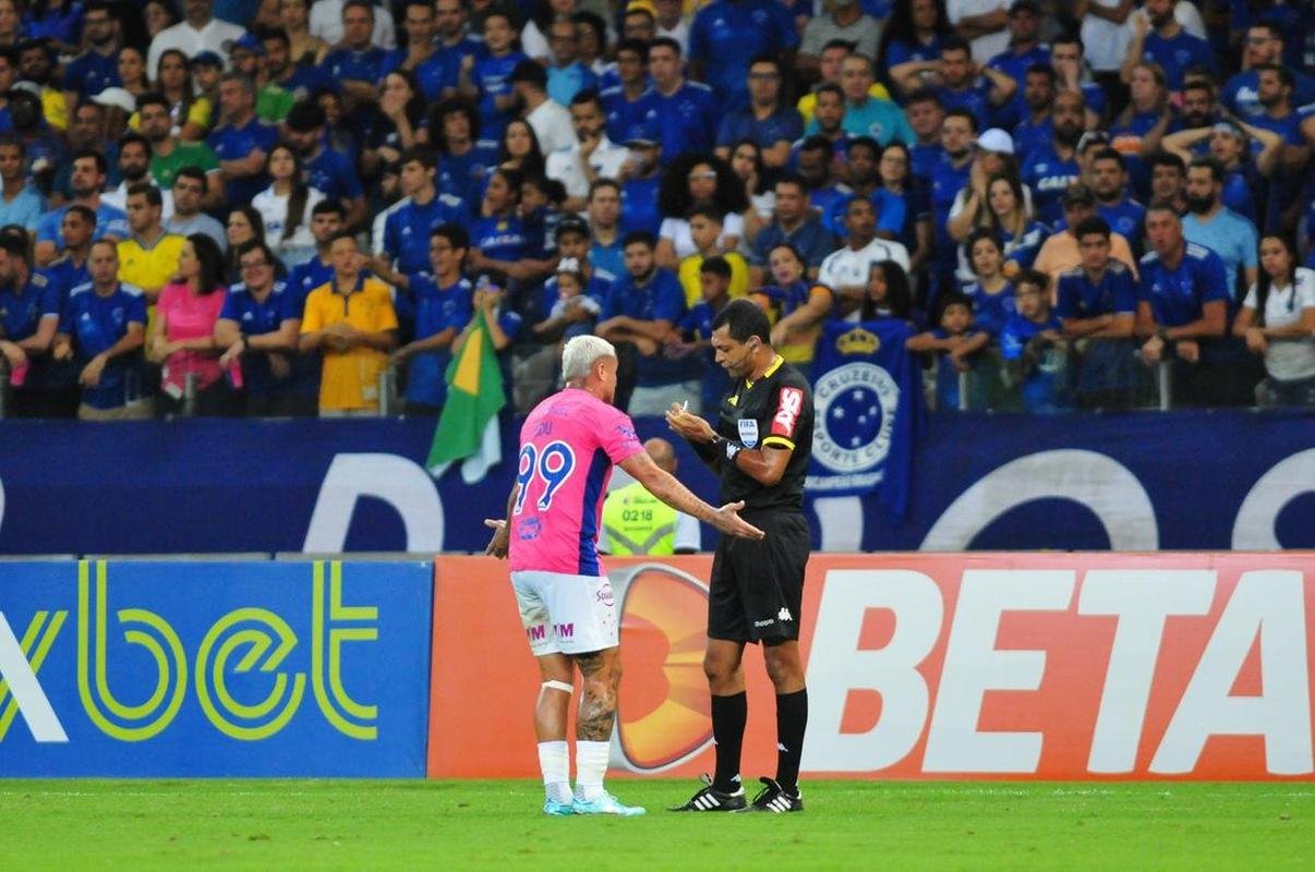 Fotos do jogo entre Cruzeiro e Guarani