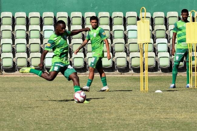 O atacante Kaw testou positivo para COVID-19 no dia 3 de maro