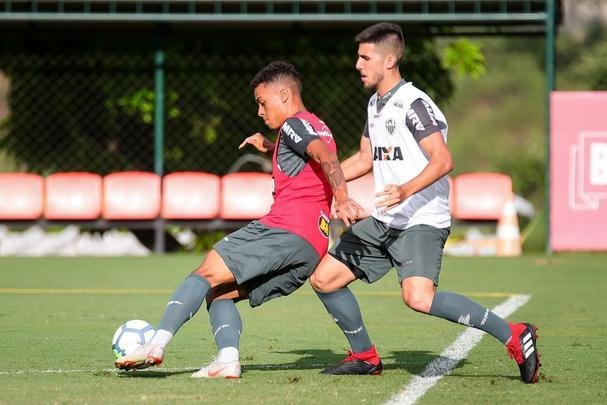 Fotos do último treino comandado por Thiago Larghi no Atlético
