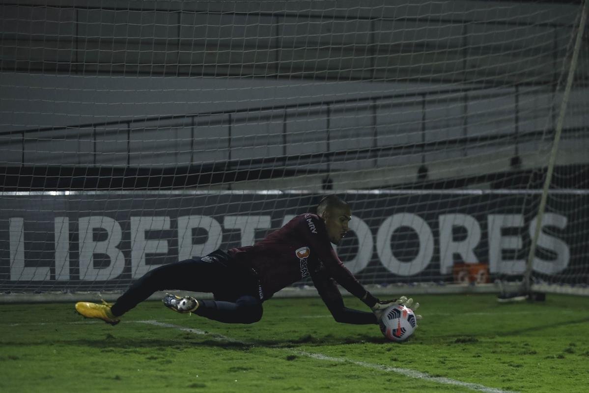 Tcnico Cuca comandou atividade do Atltico no CT da Conmebol no Paraguai 