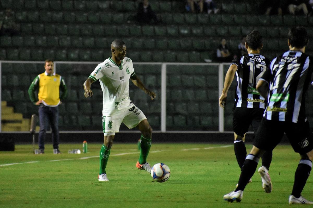 Amrica e Figueirense se enfrentaram pela 28 rodada da Srie B do Campeonato Brasileiro
