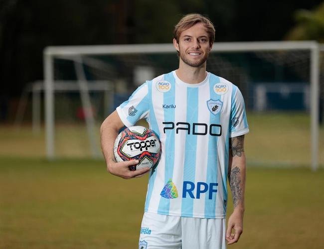 Tárik, volante (Londrina)