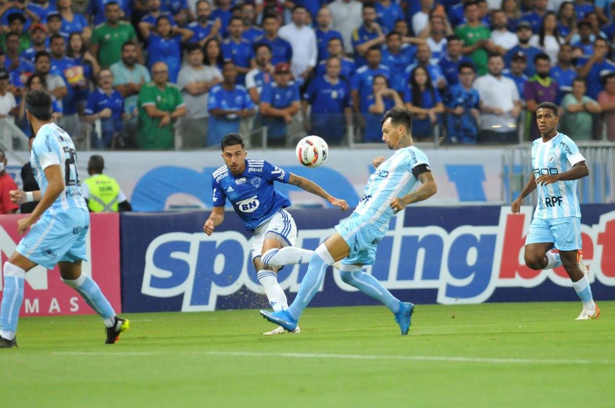 Fotos do jogo entre Cruzeiro e Londrina, no Mineiro, em Belo Horizonte, pela quarta rodada da Srie B do Brasileiro de 2022