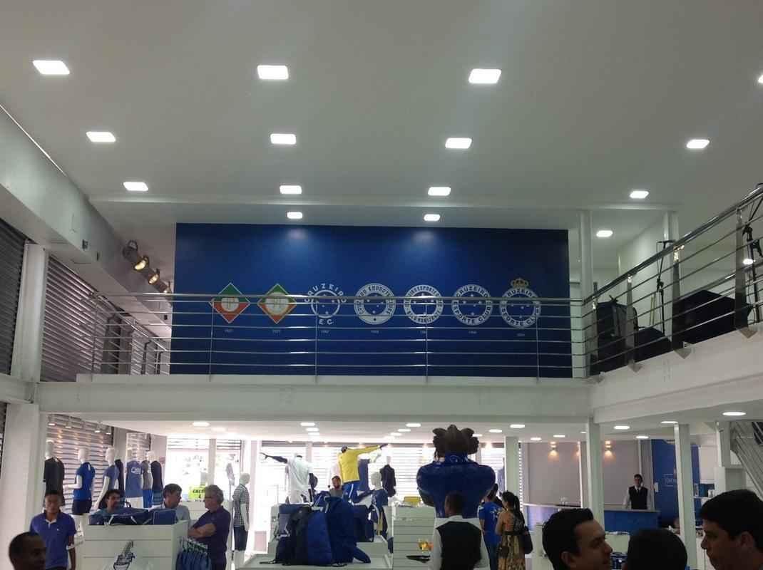 Nova loja do Cruzeiro aberta nesta tera-feira no Barro Preto, em Belo Horizonte