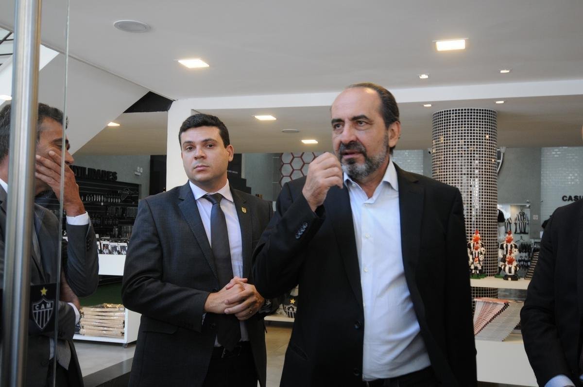 Com festa dos torcedores, Conselho Deliberativo do Atltico aprovou construo do estdio