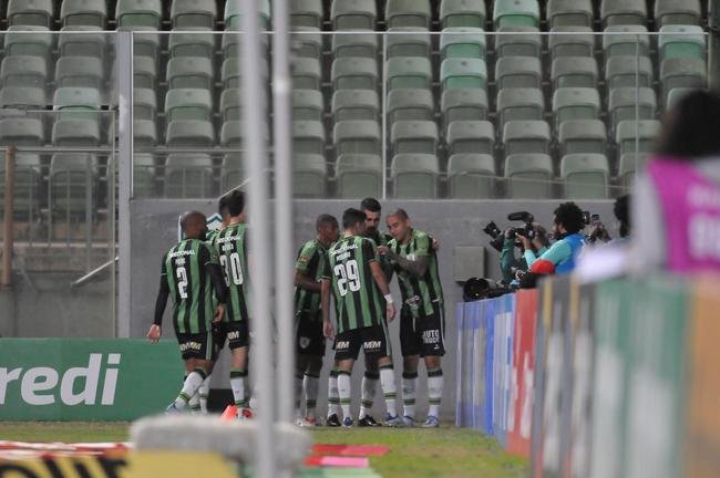 Fotos da vitória do América sobre o Botafogo, por 3 a 0, no Independência, em Belo Horizonte, pelas oitavas de final da Copa do Brasil. Wellington Paulista, Danilo Avelar e Alê marcaram os gols da vitória do Coelho no Horto
