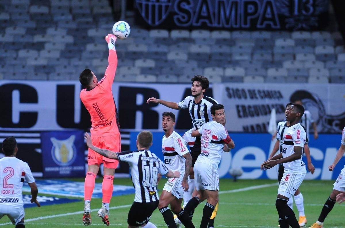 Fotos do duelo entre Atltico e So Paulo, no Mineiro, em Belo Horizonte, pela stima rodada do Campeonato Brasileiro