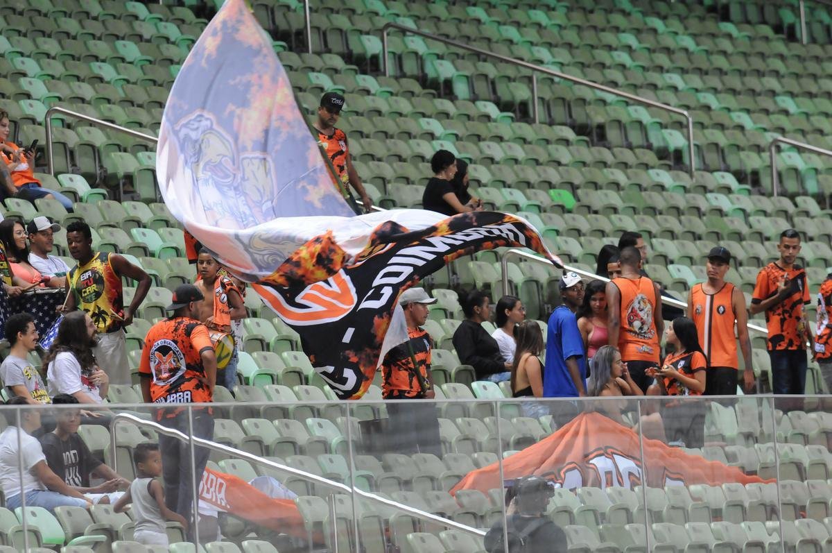 Com gols de Felipe Augusto e Al, Amrica venceu Coimbra por 2 a 0, nesta segunda-feira, no Independncia, pela sexta rodada do Campeonato Mineiro