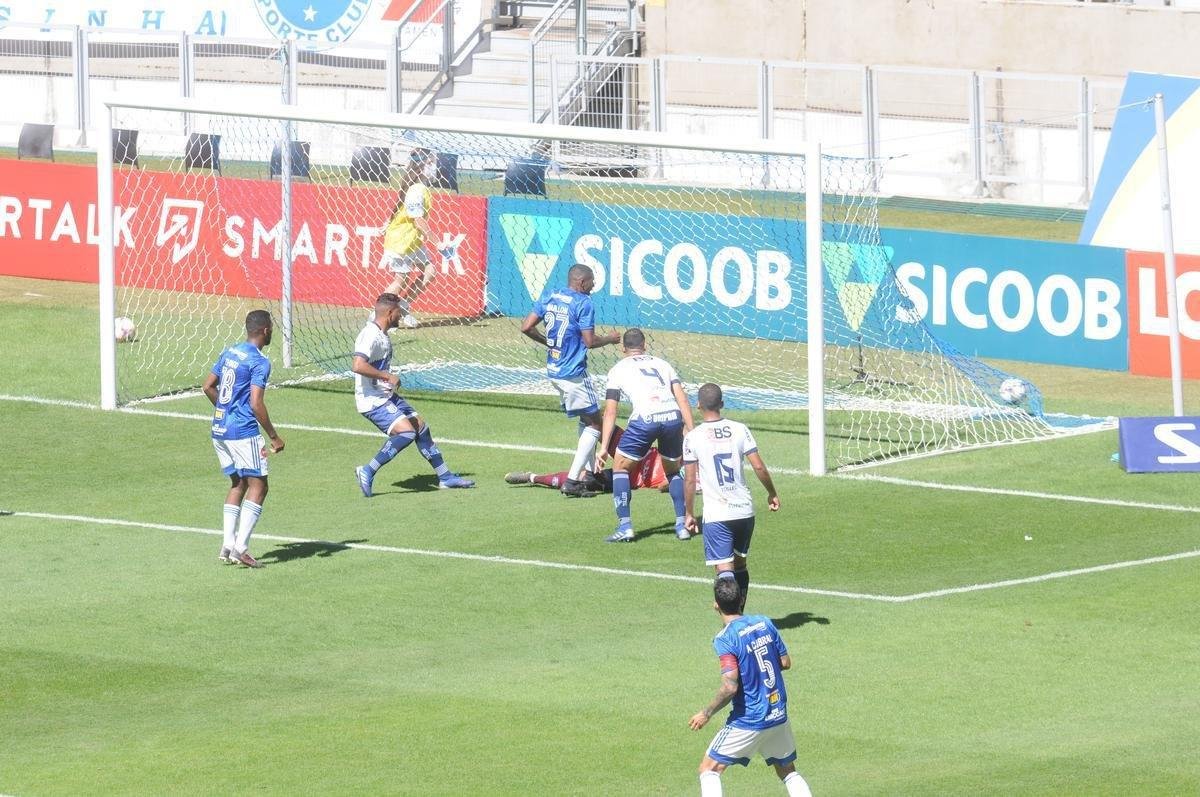 Na retomada do Campeonato Mineiro, Cruzeiro e URT se enfrentaram no Mineiro