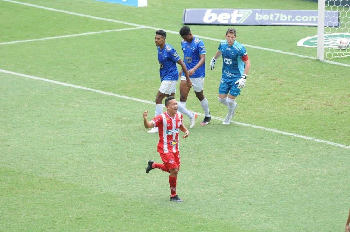 
Jogo no Horto na manh deste domingo, vlido pelo Mineiro, foi bastante disputado 
