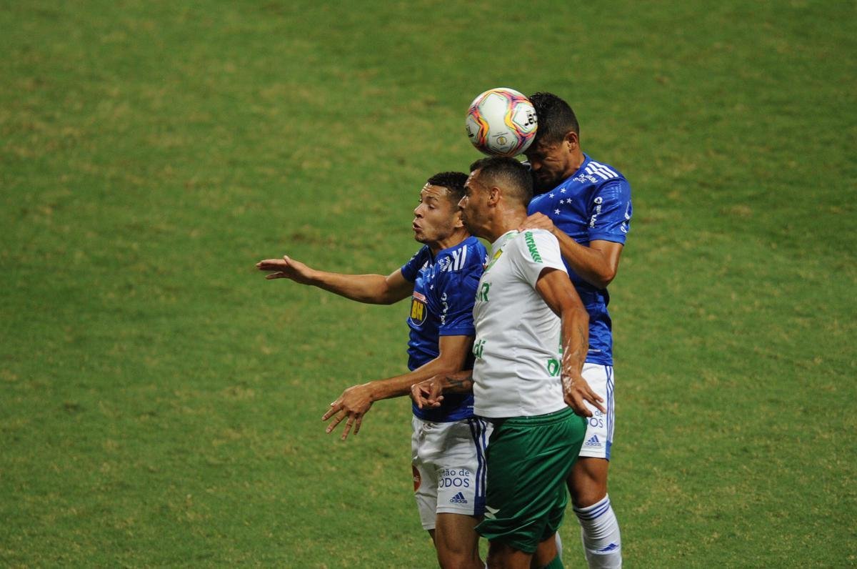 Fotos do jogo entre Cruzeiro e Cuiab, no Independncia, em Belo Horizonte, pela 32 rodada da Srie B do Campeonato Brasileiro